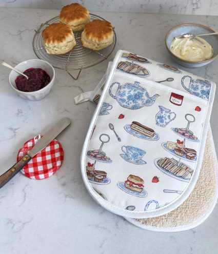 Bespoke printed oven gloves